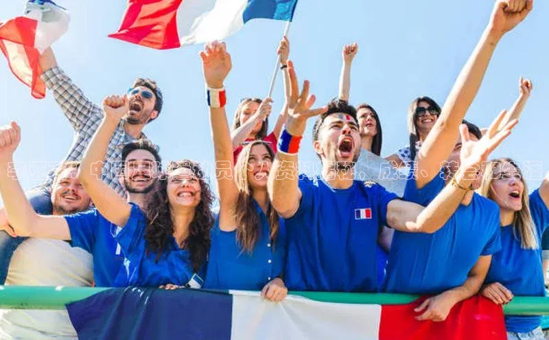 333体育官方网址华扬联众李亚飞：中国足球运动员个人资料揭秘，成绩、转会和生涯